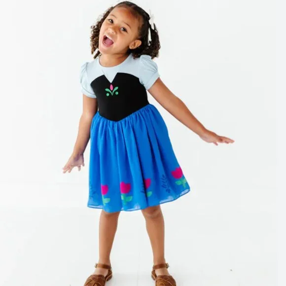 Taylor Joelle "Frozen" Snowdrift Adventure Dress & Cape - Picture 3 of 8